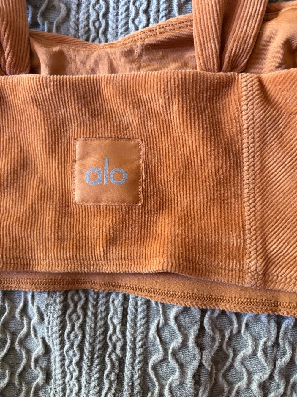 ALO Yoga Micro Corduroy Crop Toffee Color Size Medium Winter Break - Picture 4 of 5